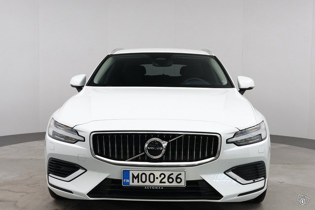 VOLVO V60 8