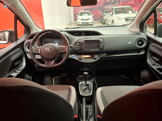 Toyota Yaris 18