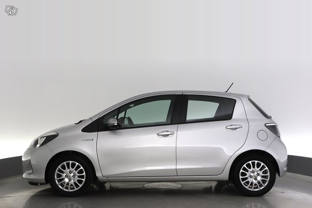 Toyota Yaris 2