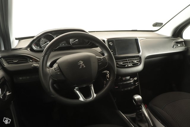 Peugeot 208 17