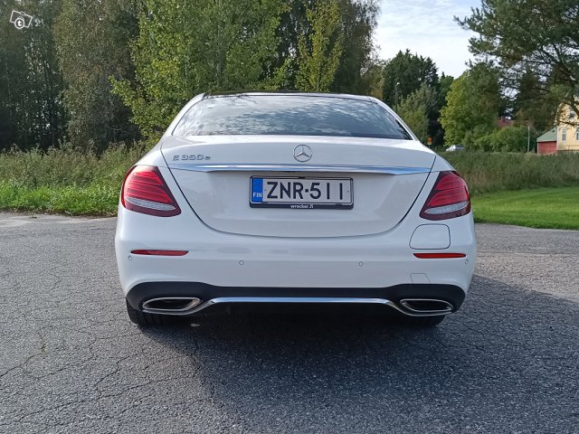 Mercedes-Benz E 7