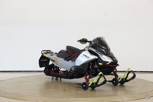 Ski-Doo MXZ, kuva 1