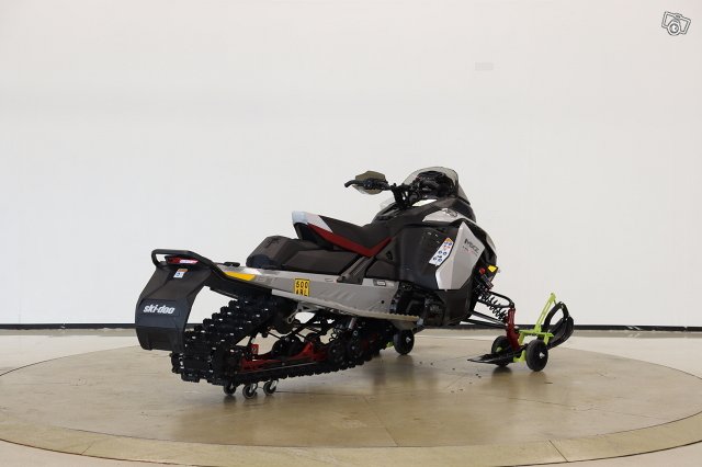 Ski-Doo MXZ 4