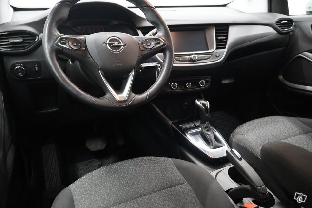 Opel Crossland X 14