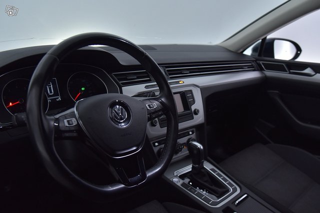 Volkswagen Passat 18