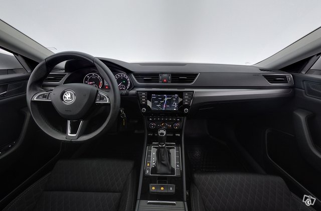 Skoda Superb 11