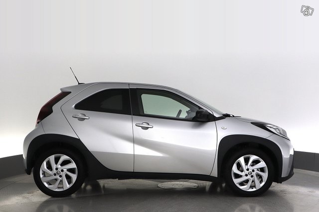 Toyota Aygo X 6