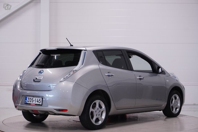 Nissan Leaf 5