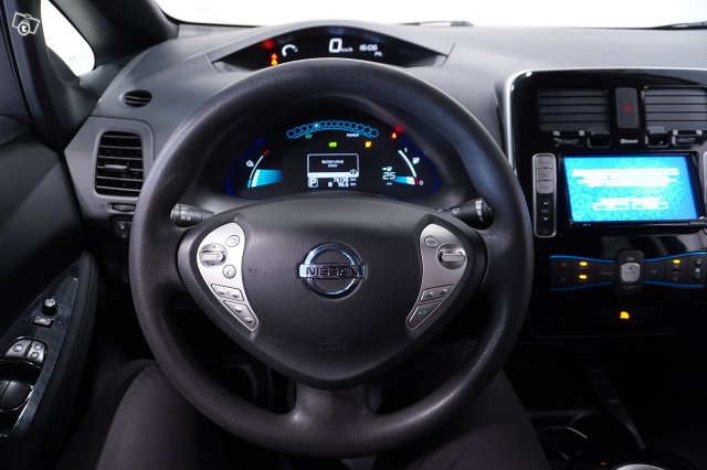 Nissan Leaf 17