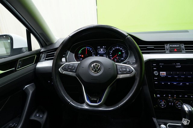 Volkswagen Passat 12