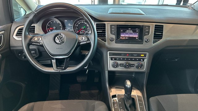 Volkswagen Golf Sportsvan 10