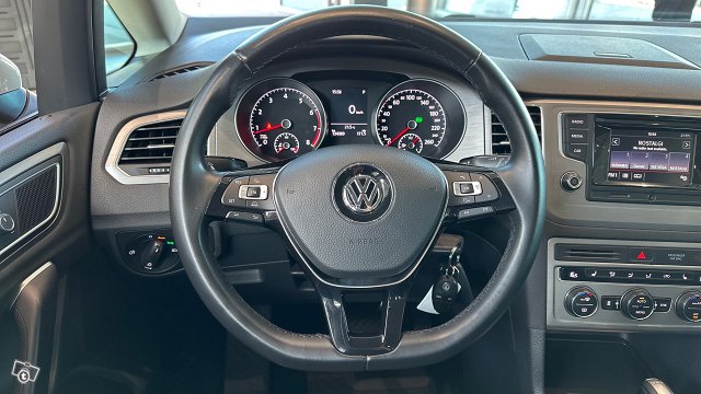 Volkswagen Golf Sportsvan 11