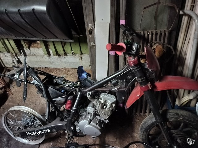 Husqvarna sm 125 250cc, kuva 1