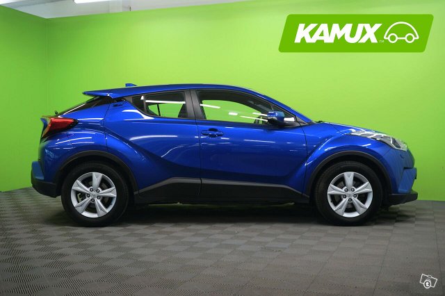 Toyota C-HR 2