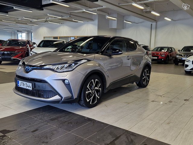 TOYOTA C-HR