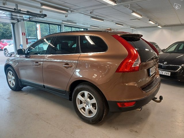 VOLVO XC60 6