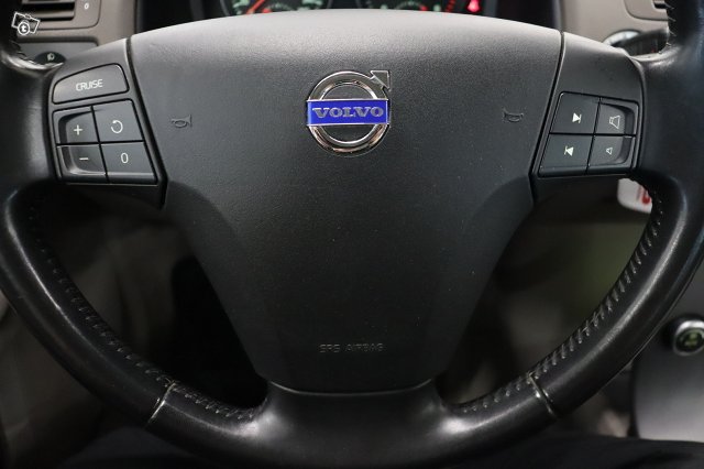 Volvo V50 17