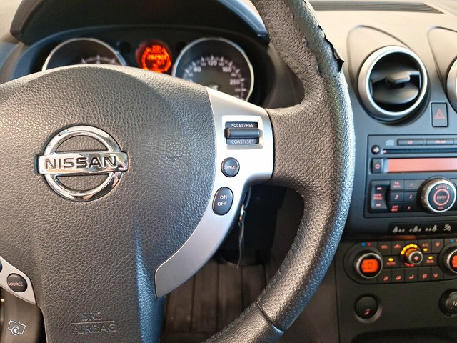 Nissan Qashqai+2 22