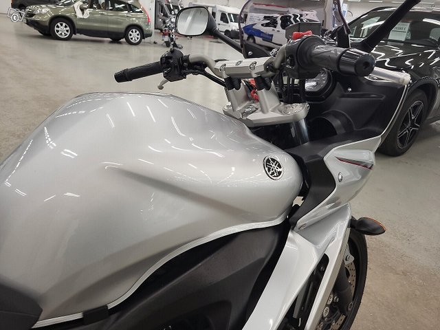 Yamaha FZ6 6