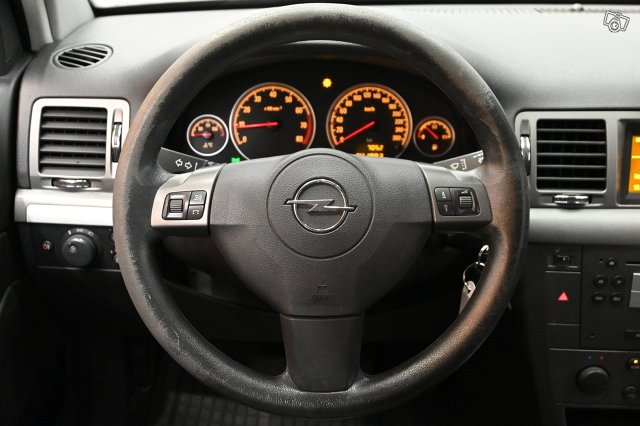 Opel Vectra 13