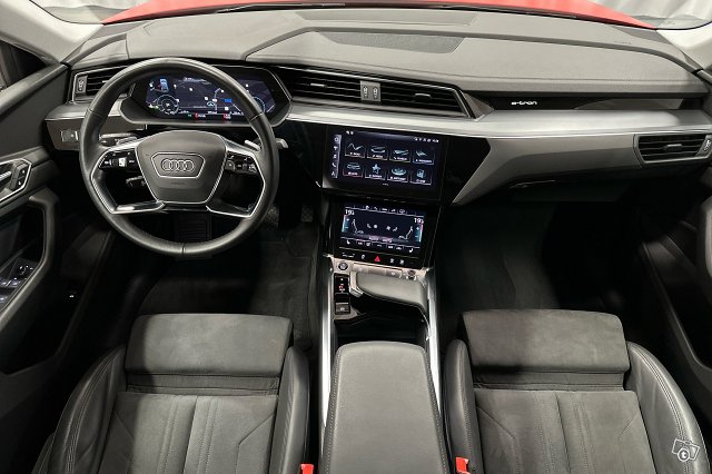 Audi E-tron 6