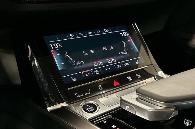 Audi E-tron 19