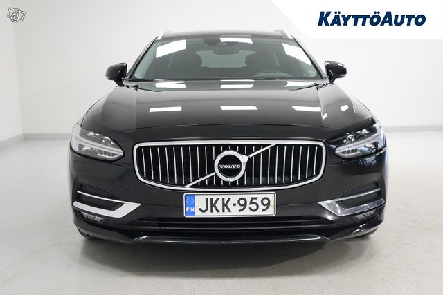 VOLVO V90 5