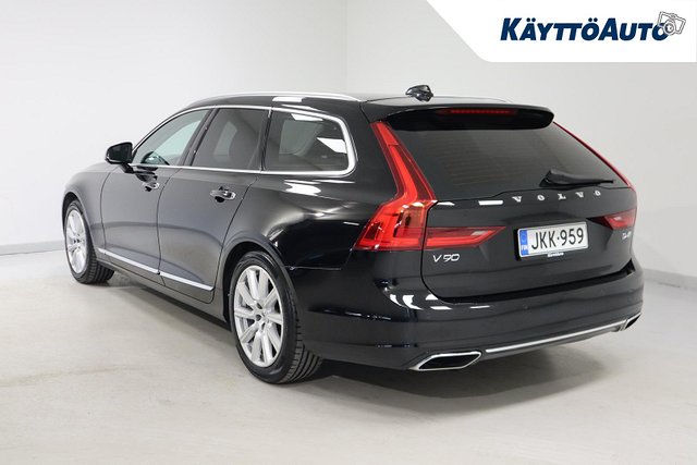 VOLVO V90 8