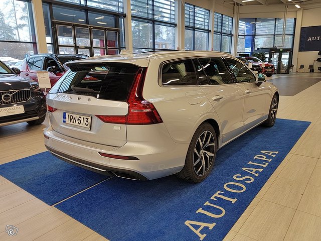 VOLVO V60 2