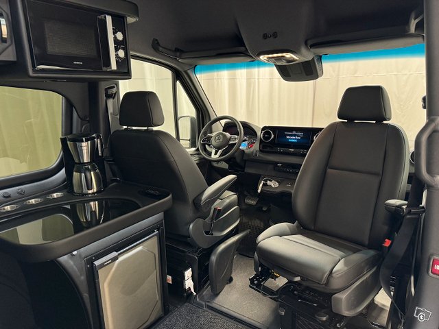 Mercedes-Benz Sprinter 10