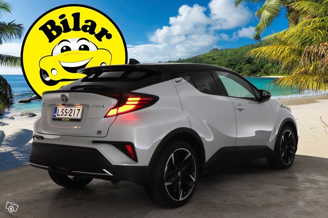 TOYOTA C-HR 5