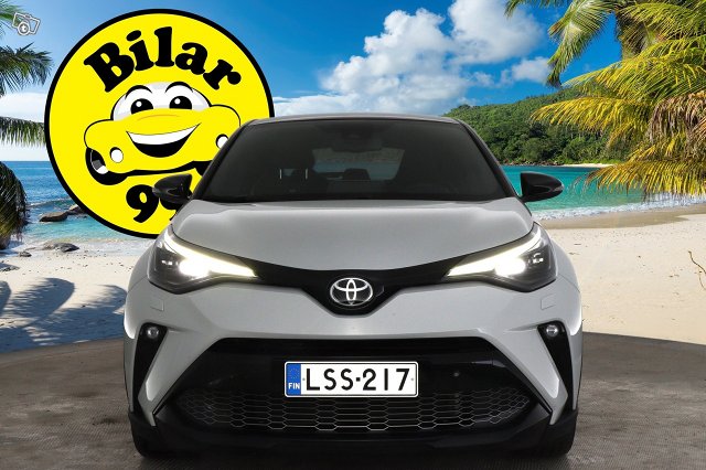 TOYOTA C-HR 8