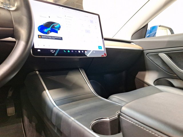 Tesla Model 3 15