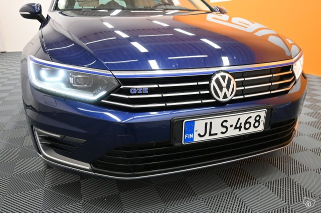 Volkswagen Passat 10