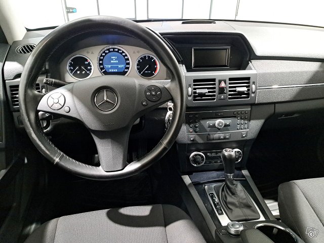 MERCEDES-BENZ GLK 11