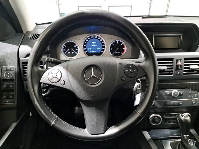 MERCEDES-BENZ GLK 12