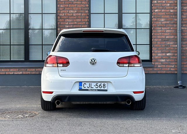 Volkswagen Golf 12