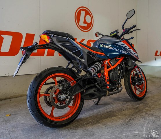 KTM 390 4