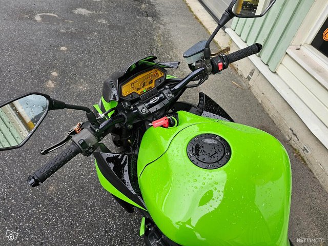 Kawasaki Z 6