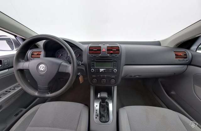 Volkswagen Jetta 5