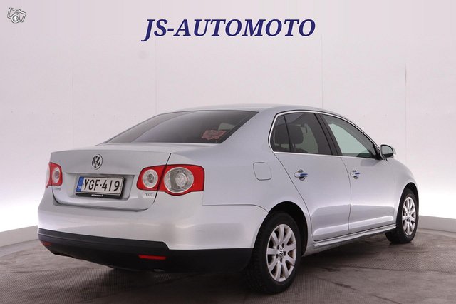 Volkswagen Jetta 13