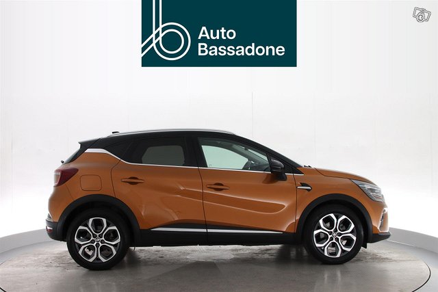 RENAULT Captur 10