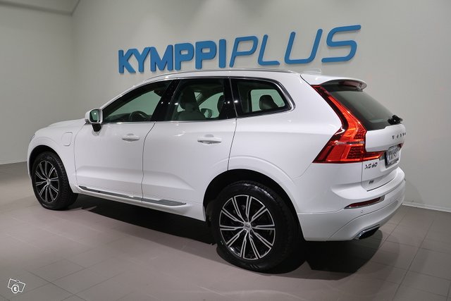 Volvo XC60 8