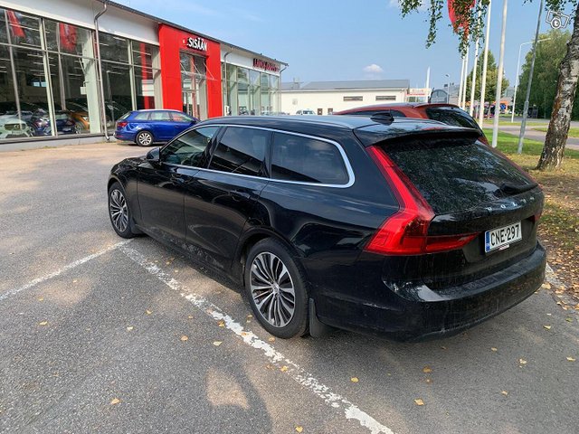 Volvo V90 6