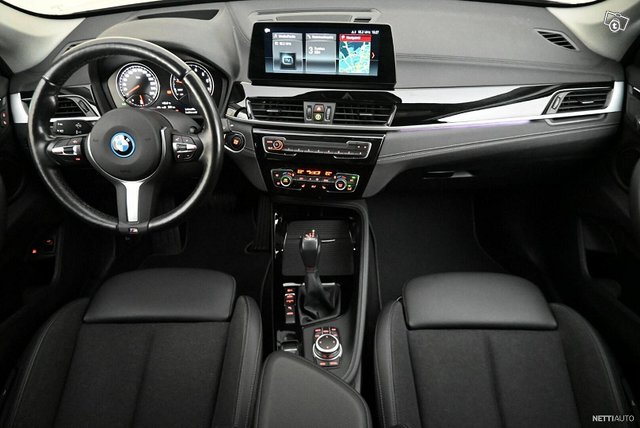 BMW X1 8