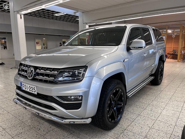 VOLKSWAGEN Amarok