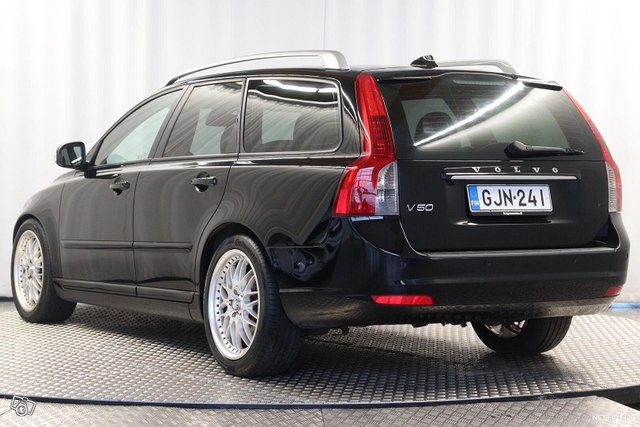 Volvo V50 3