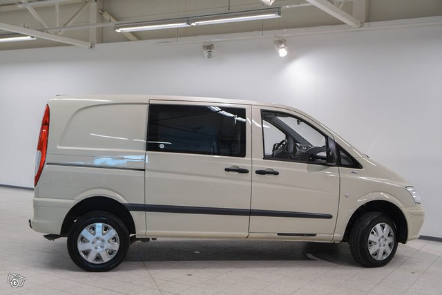 Mercedes-Benz Vito 4