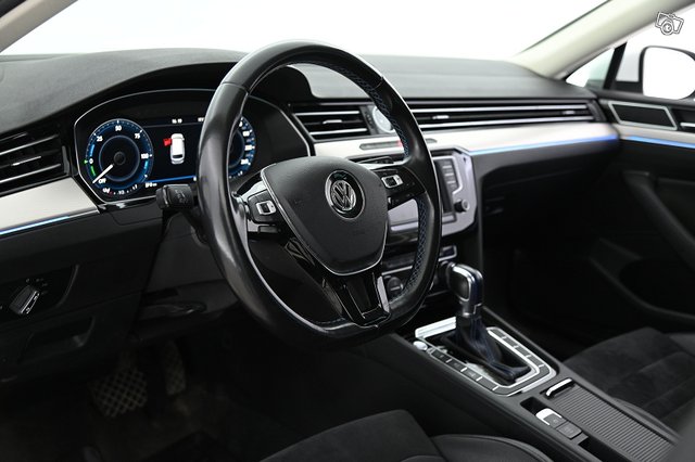 Volkswagen Passat 16