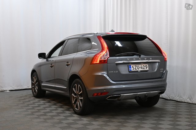 Volvo XC60 5